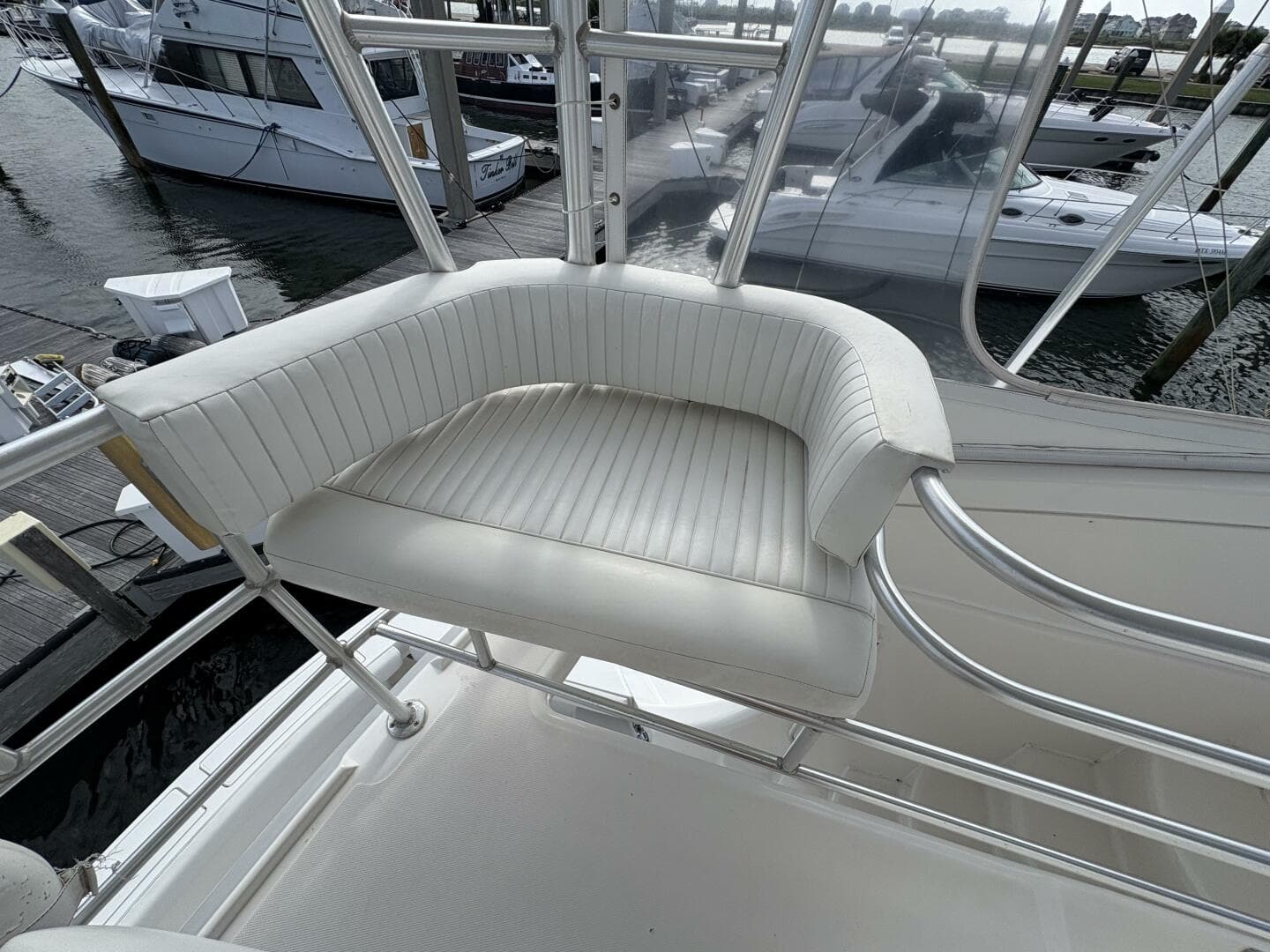 2005 Luhrs 41 Convertible "Rabbit Hole"