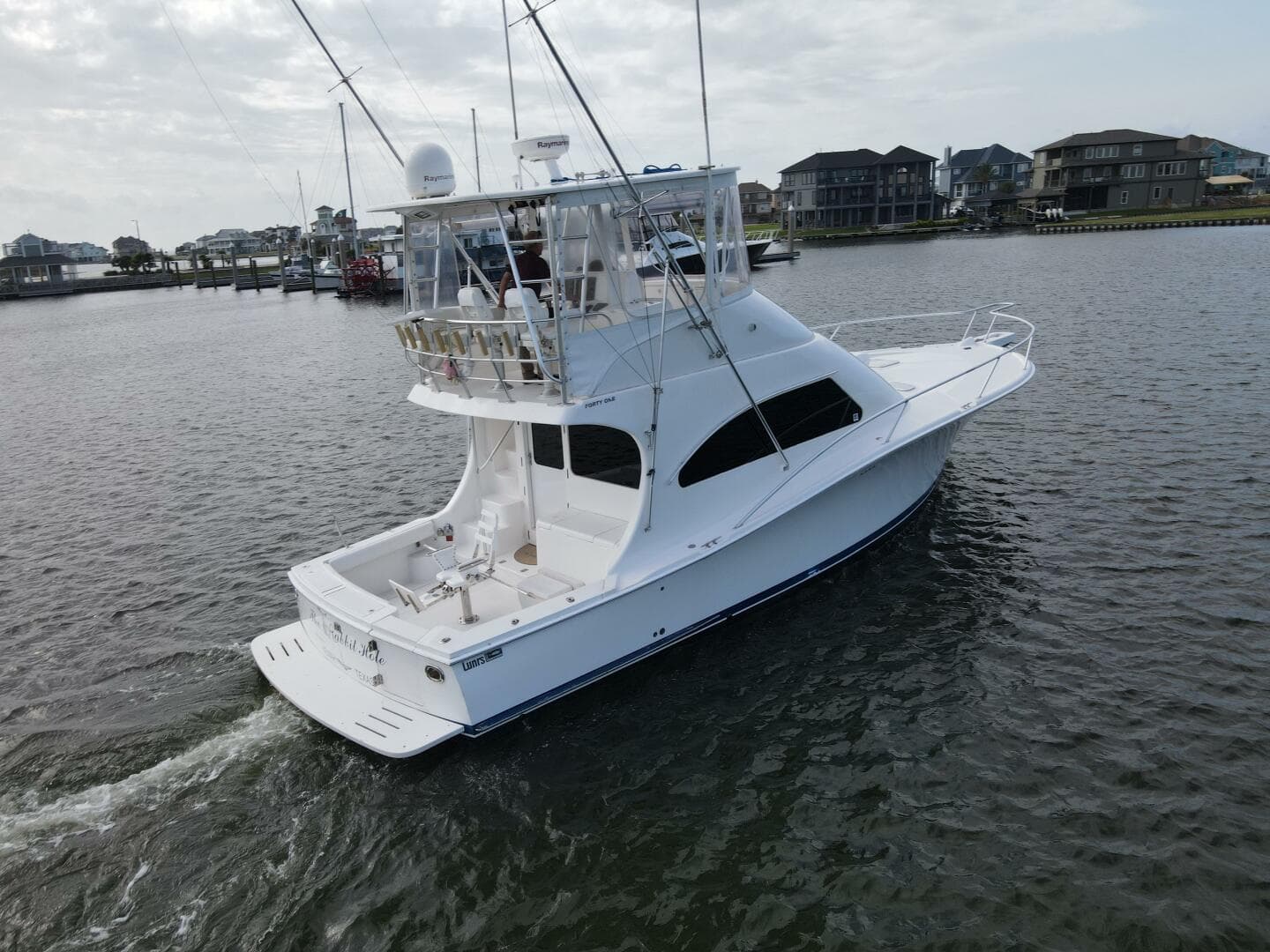 2005 Luhrs 41 Convertible "Rabbit Hole"