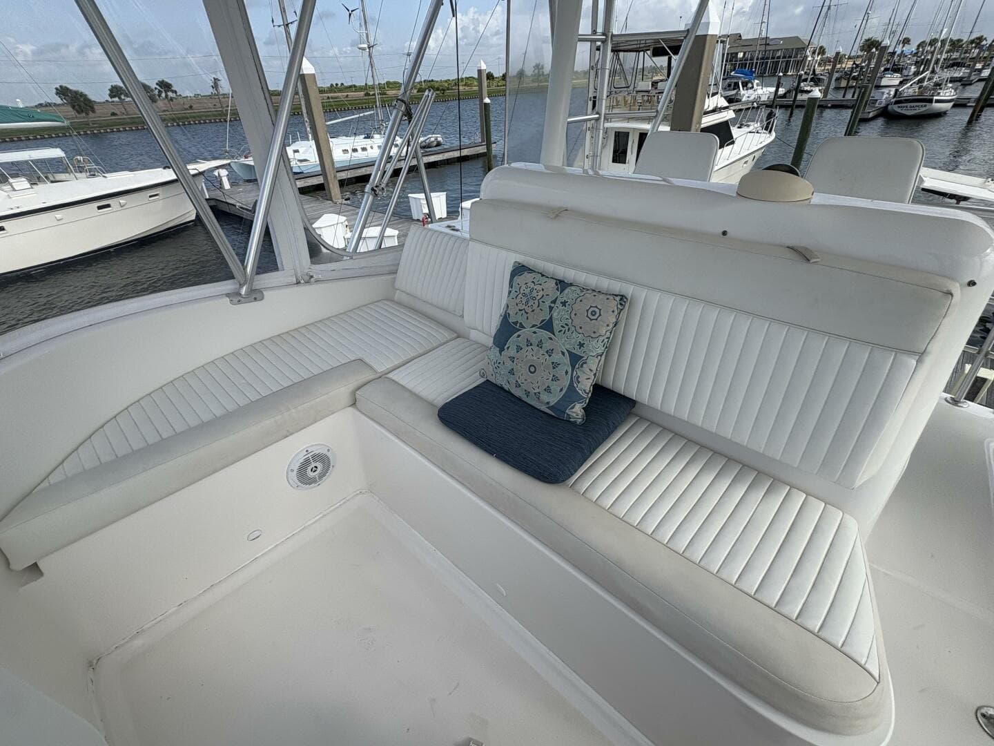2005 Luhrs 41 Convertible "Rabbit Hole"