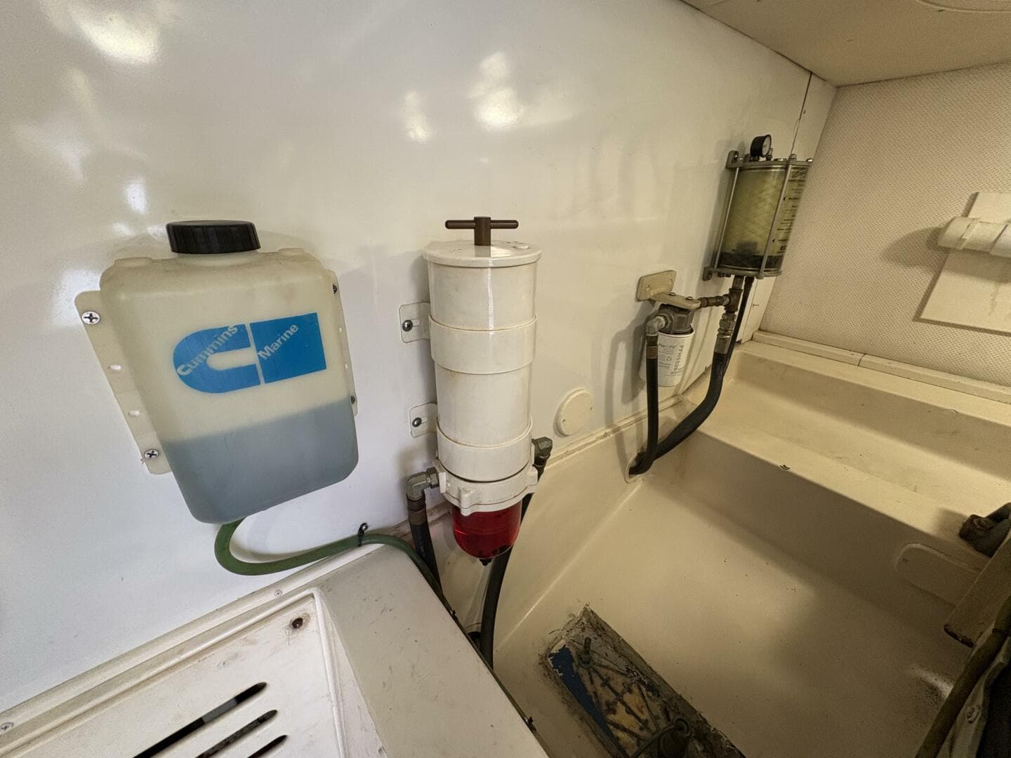 2005 Luhrs 41 Convertible "Rabbit Hole"