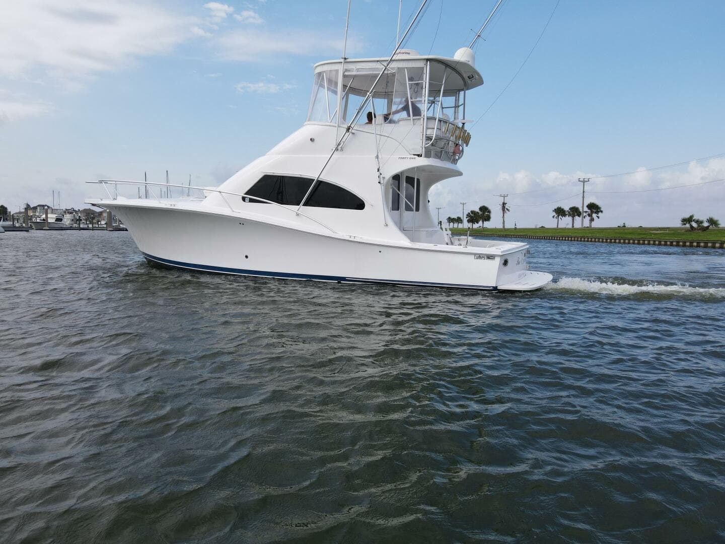 2005 Luhrs 41 Convertible "Rabbit Hole"