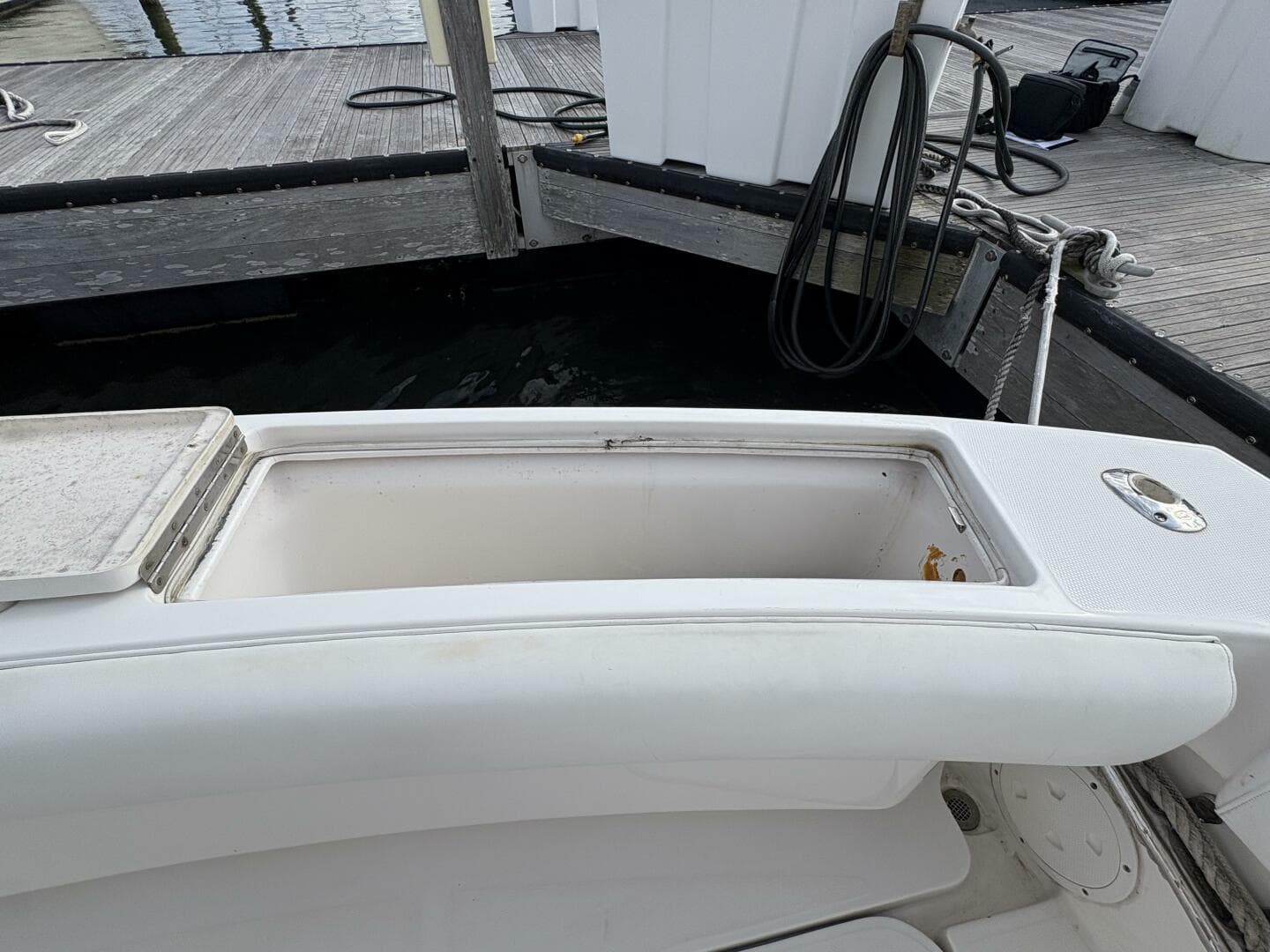 2005 Luhrs 41 Convertible "Rabbit Hole"