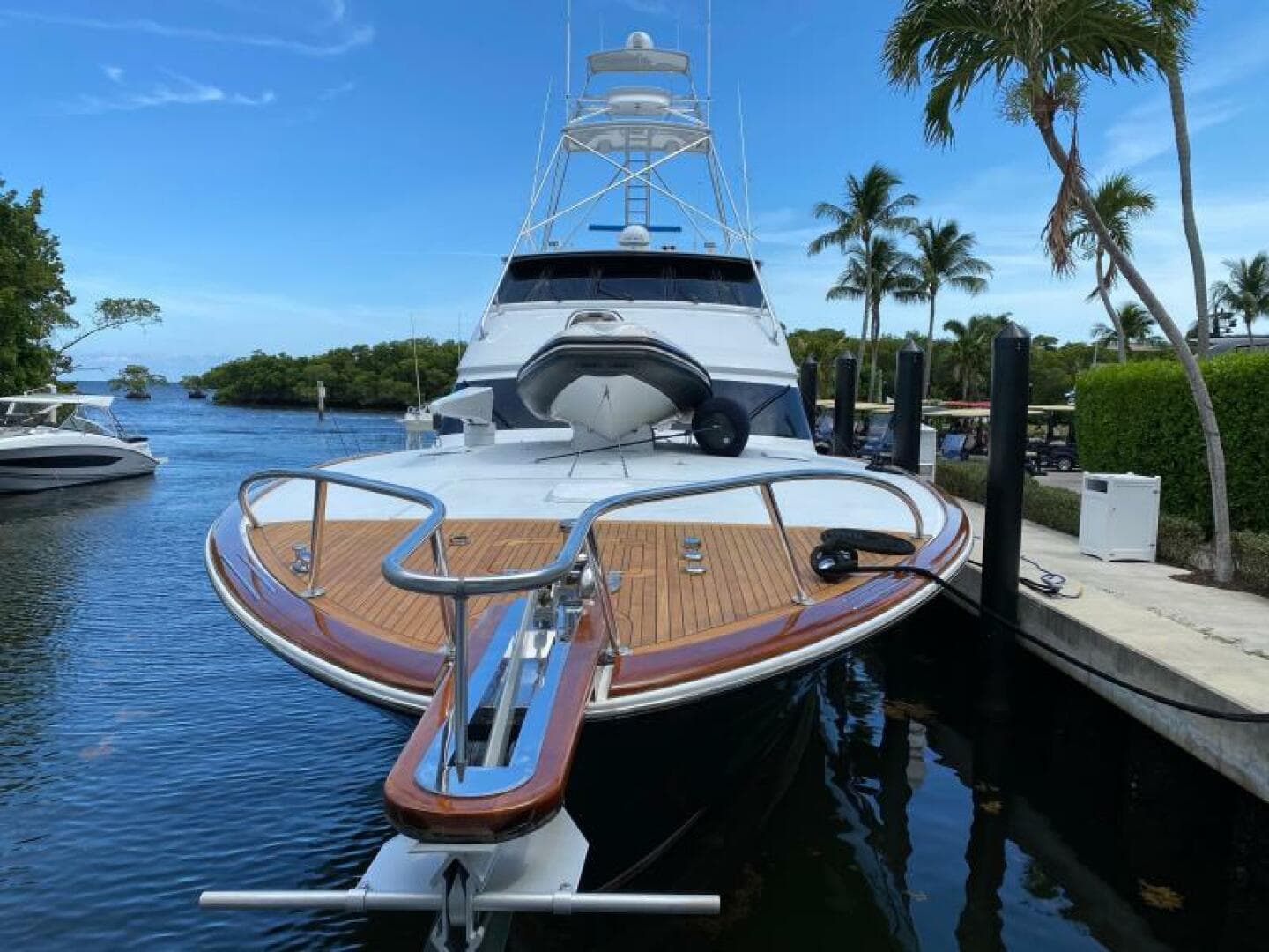 2005 Sea Force IX Enclosed Flybridge