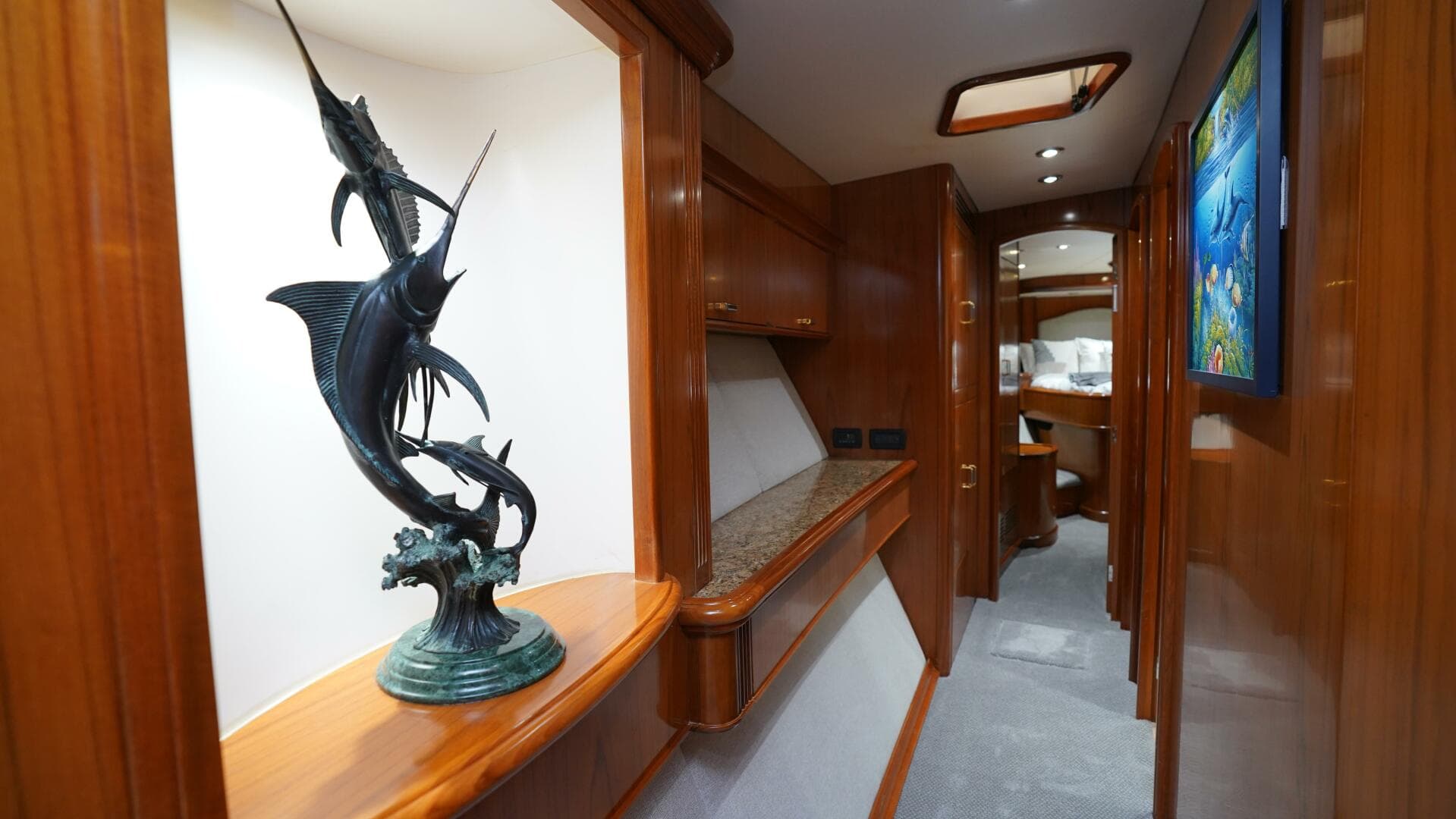 2005 Sea Force IX Enclosed Flybridge