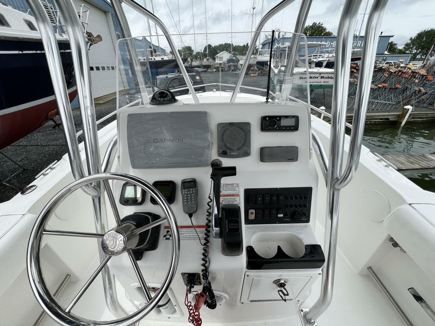 2011 Edgewater 205CC