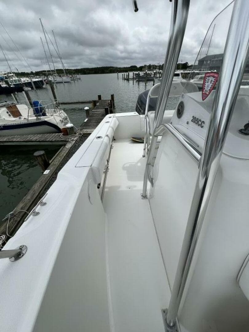 2011 Edgewater 205CC