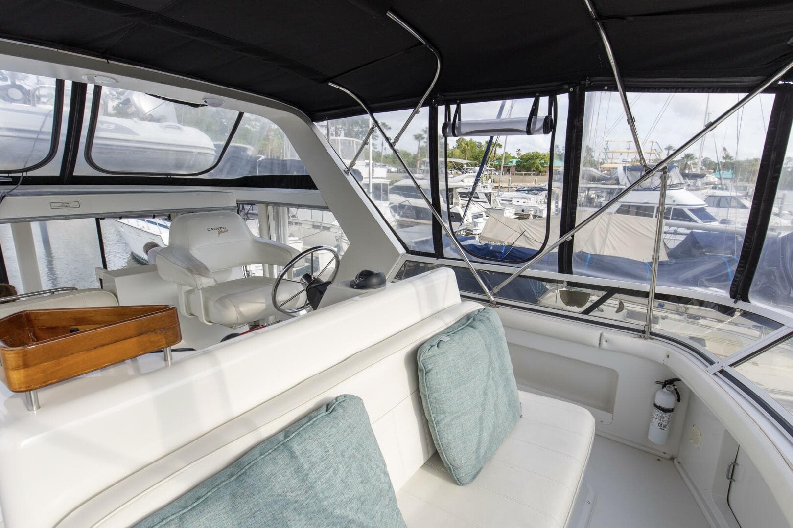 1997 44 Carver 445 Zodiac Gypsea Helm