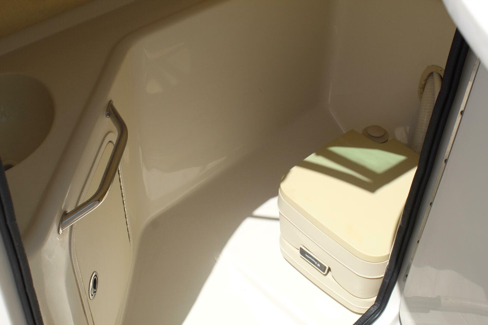 2008 Sea Ray 240 Sundeck