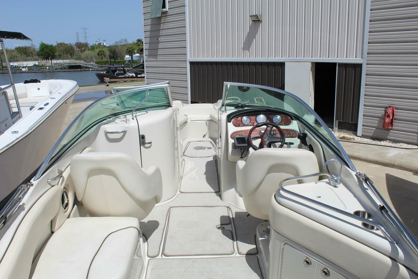 2008 Sea Ray 240 Sundeck