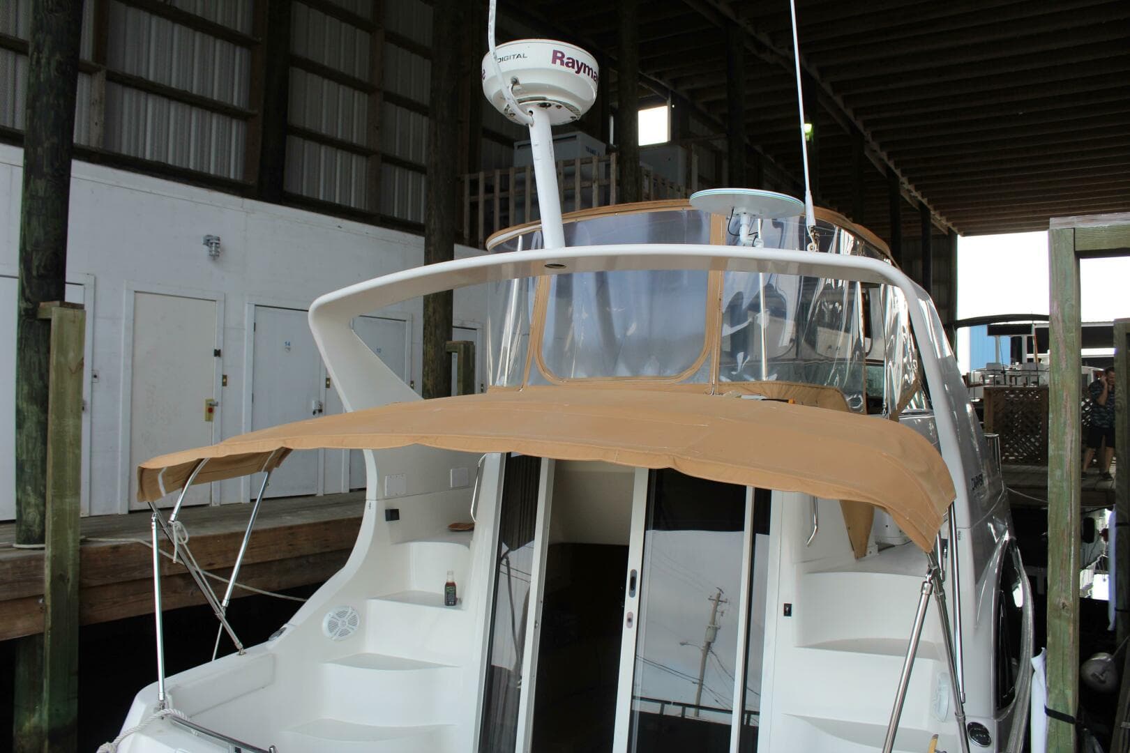 2004 Carver 360 Mariner
