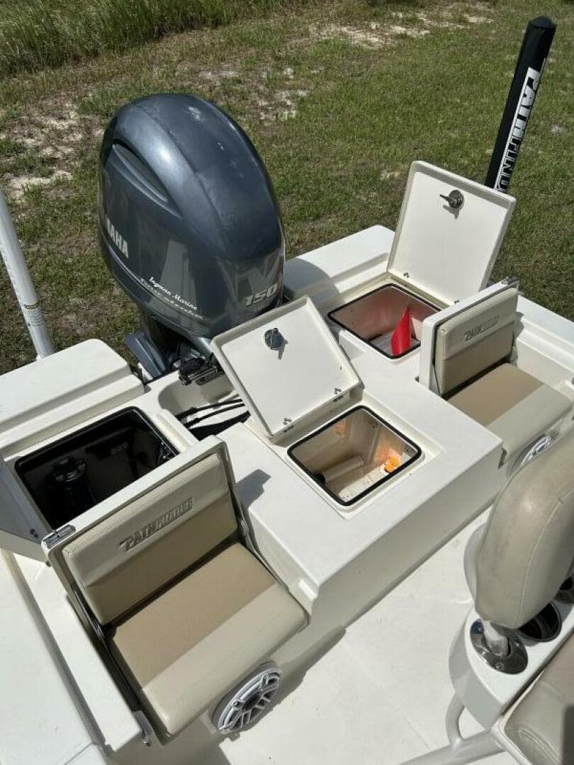 2017 Pathfinder 2200 TRS