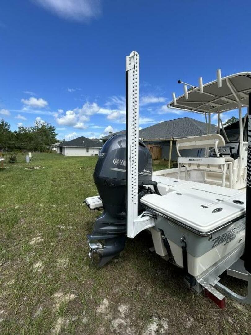 2017 Pathfinder 2200 TRS