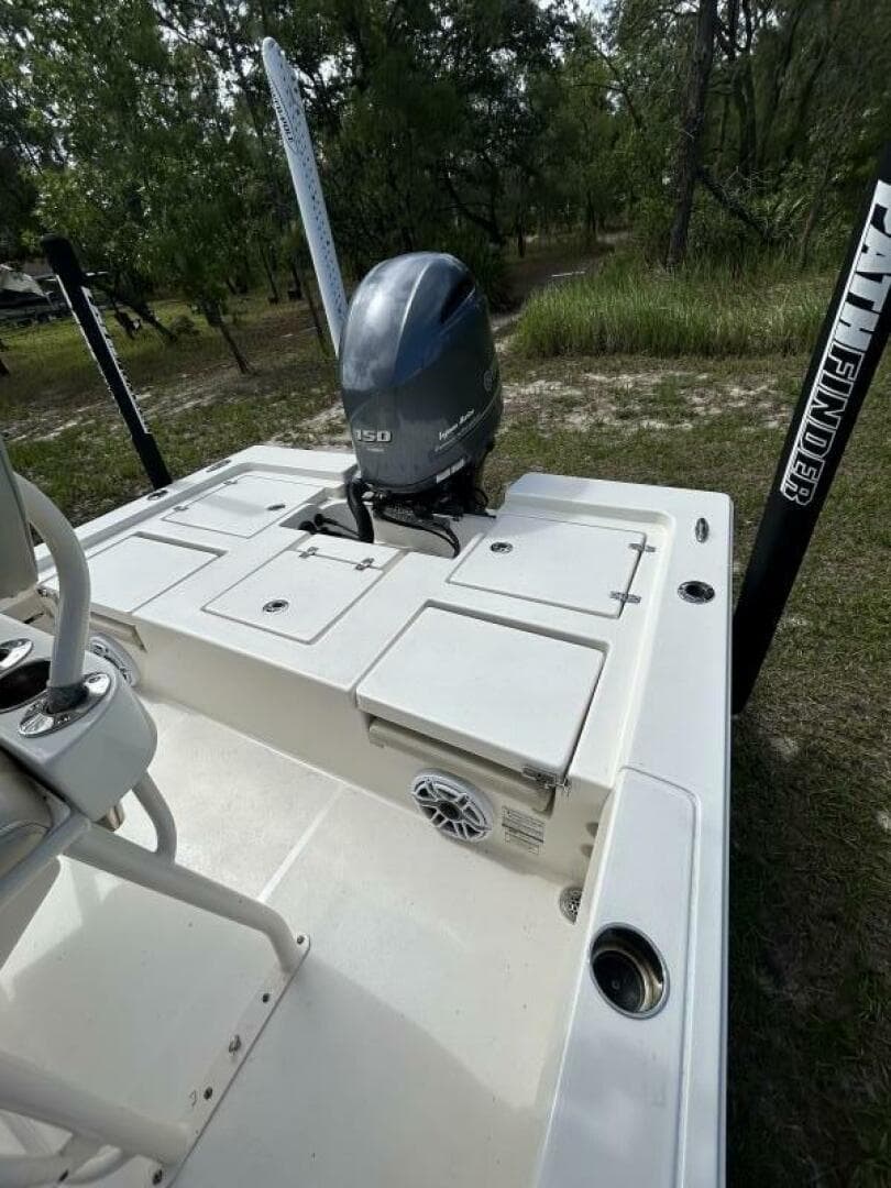 2017 Pathfinder 2200 TRS