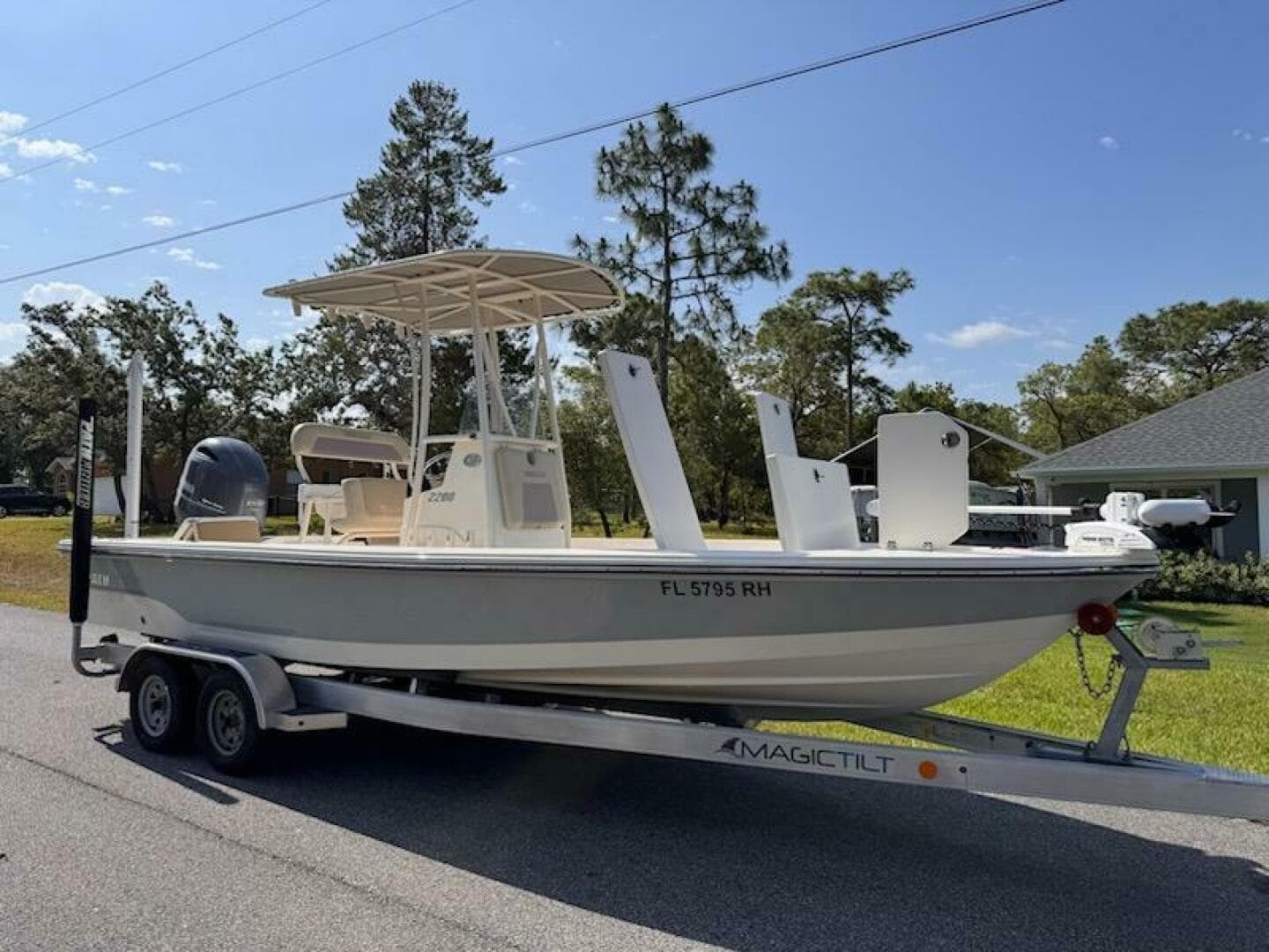 2017 Pathfinder 2200 TRS