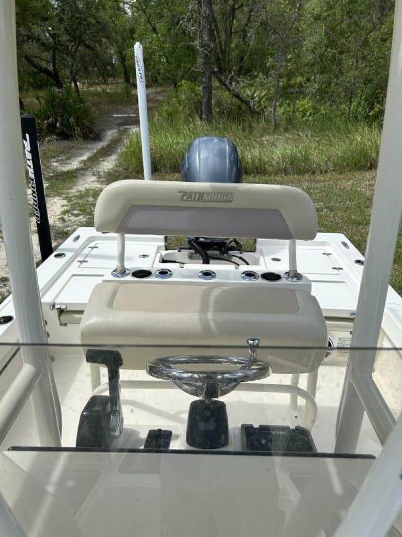 2017 Pathfinder 2200 TRS