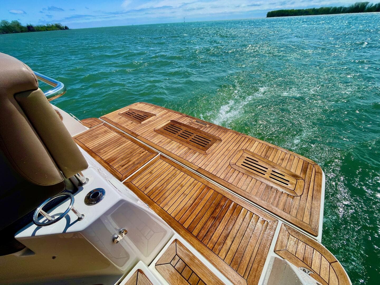 2017 Sea Ray 400 Sundancer