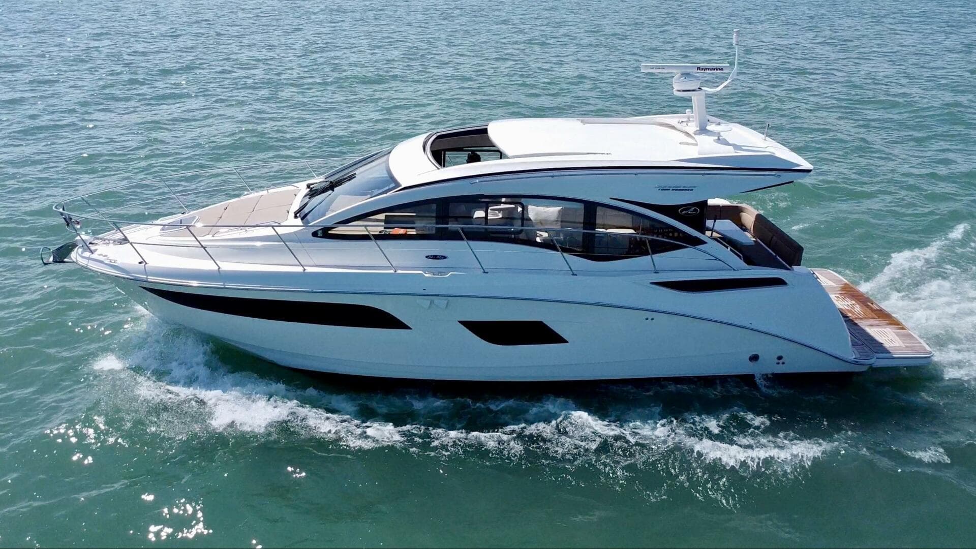 2017 Sea Ray 400 Sundancer