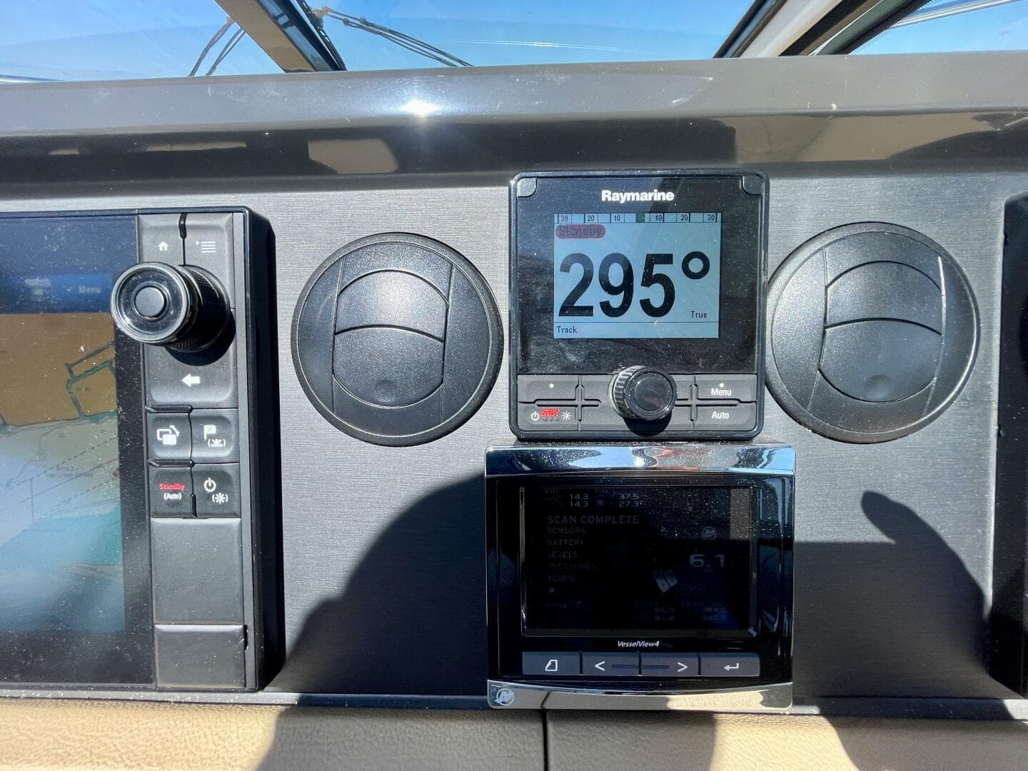 2017 Sea Ray 400 Sundancer