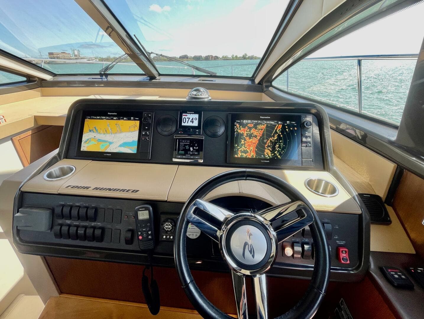 2017 Sea Ray 400 Sundancer