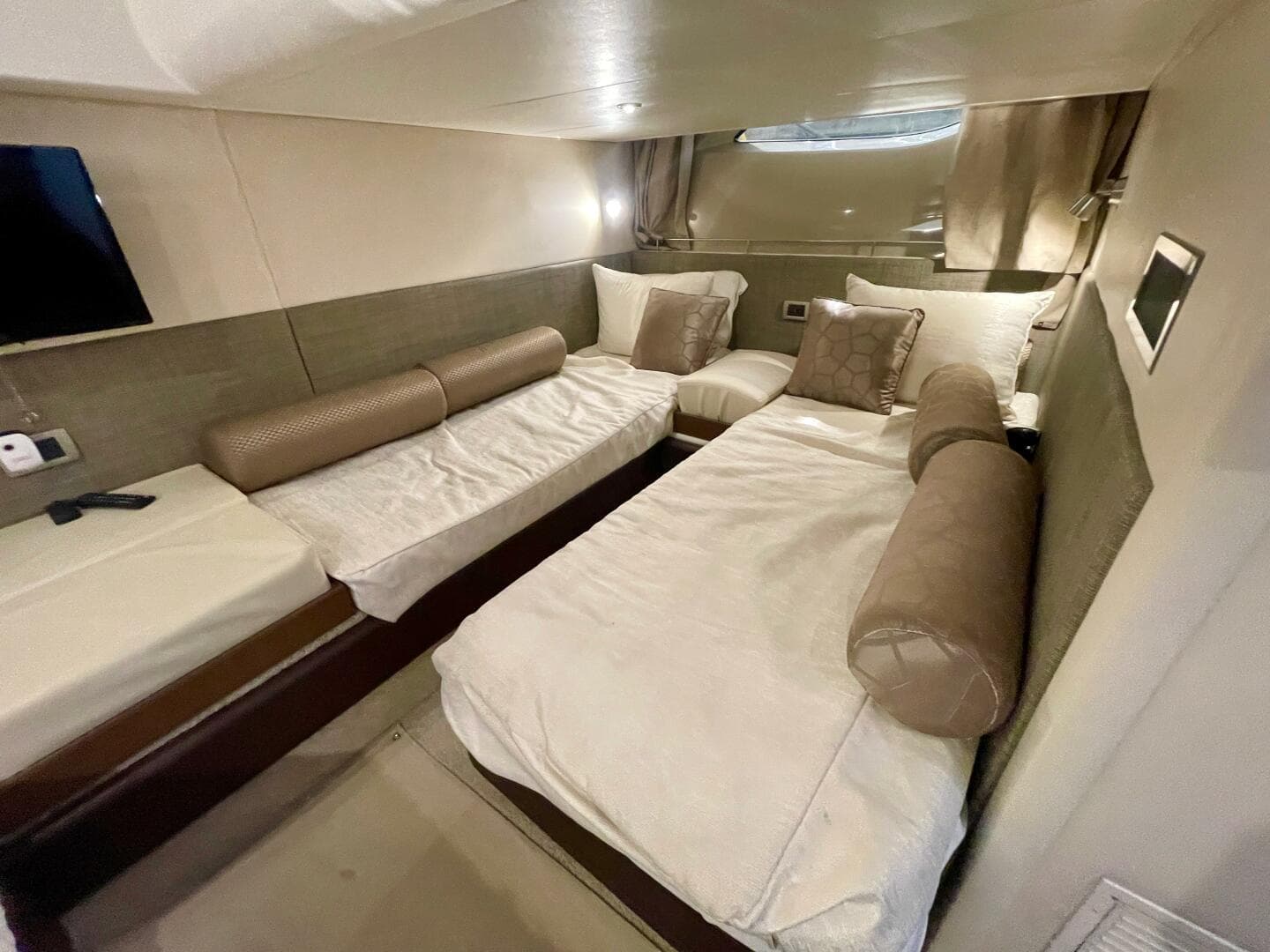 2017 Sea Ray 400 Sundancer