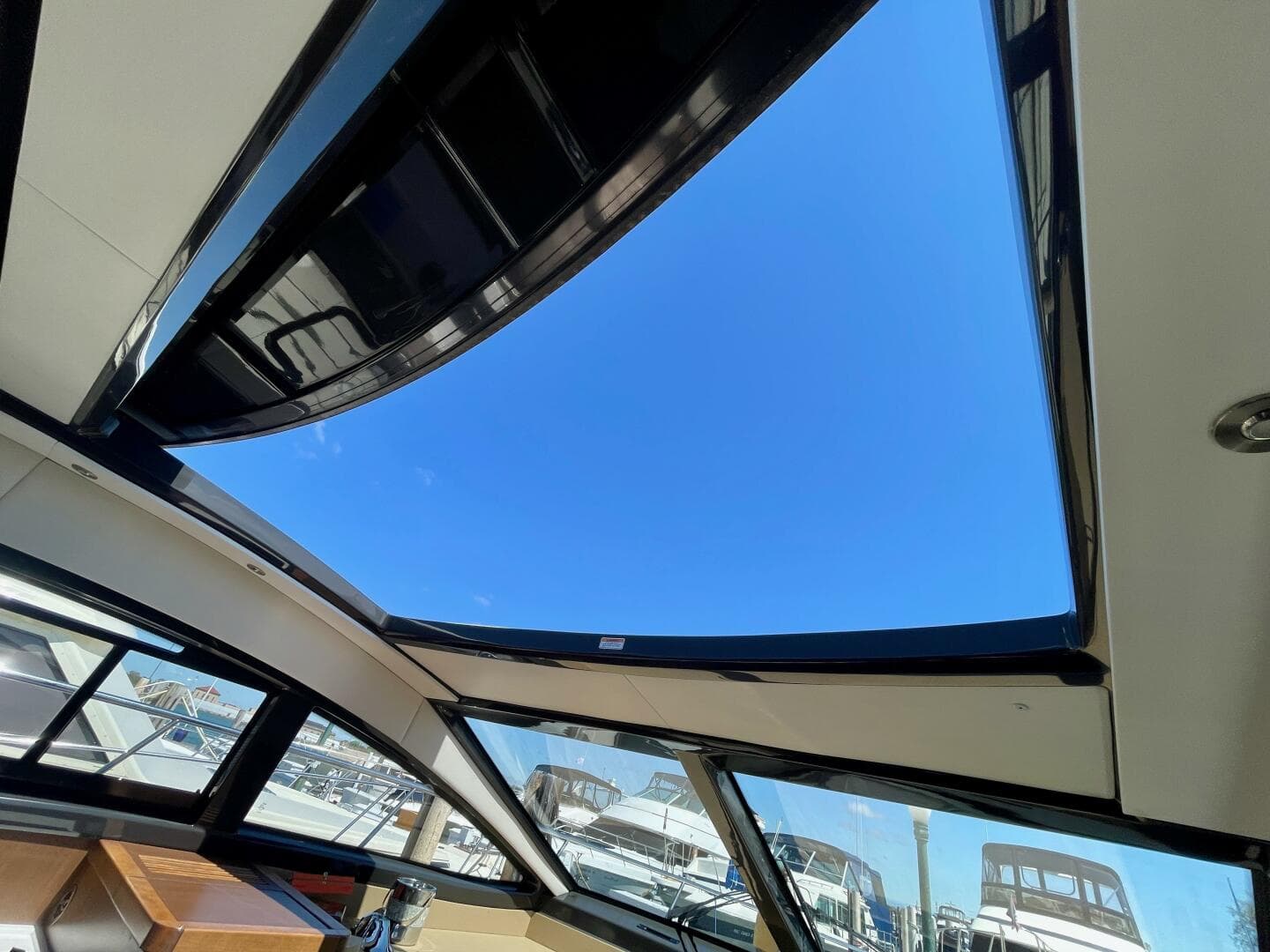 2017 Sea Ray 400 Sundancer