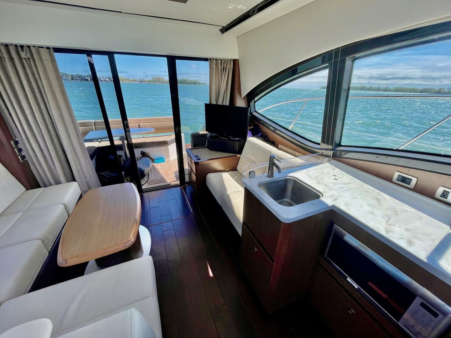 2017 Sea Ray 400 Sundancer