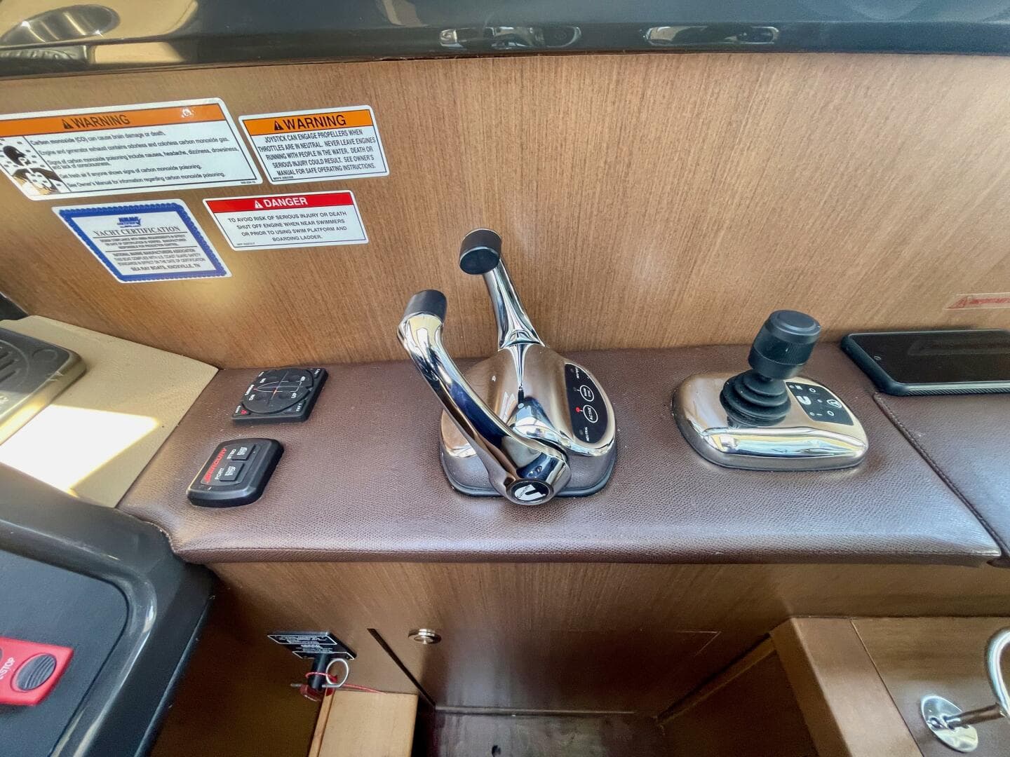 2017 Sea Ray 400 Sundancer