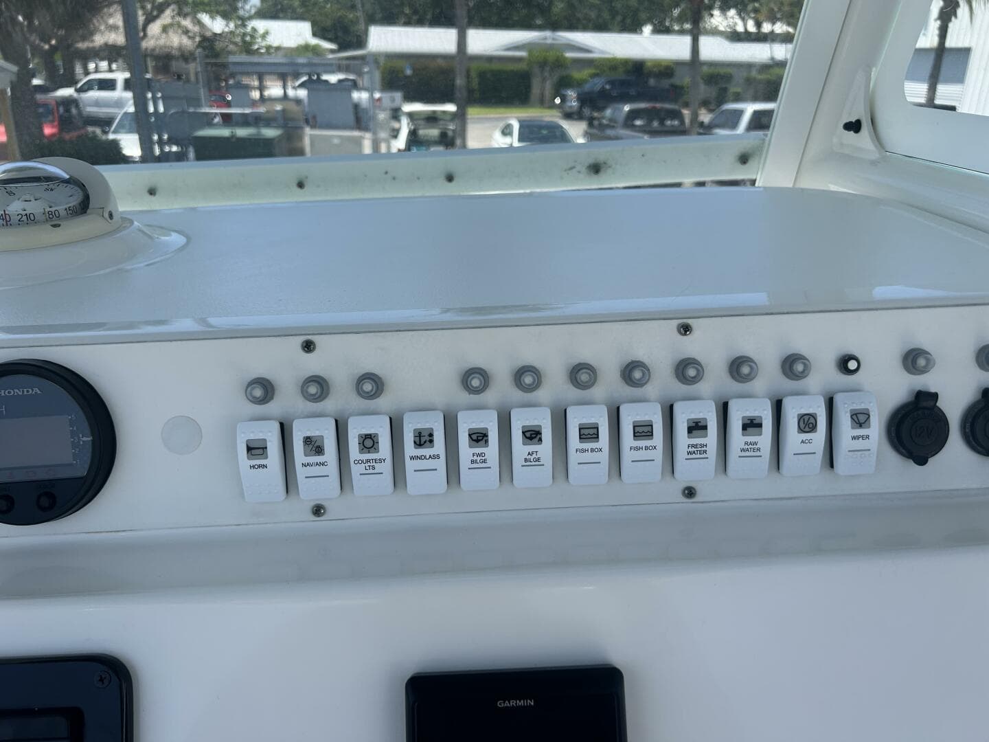 2007 Everglades 240CC