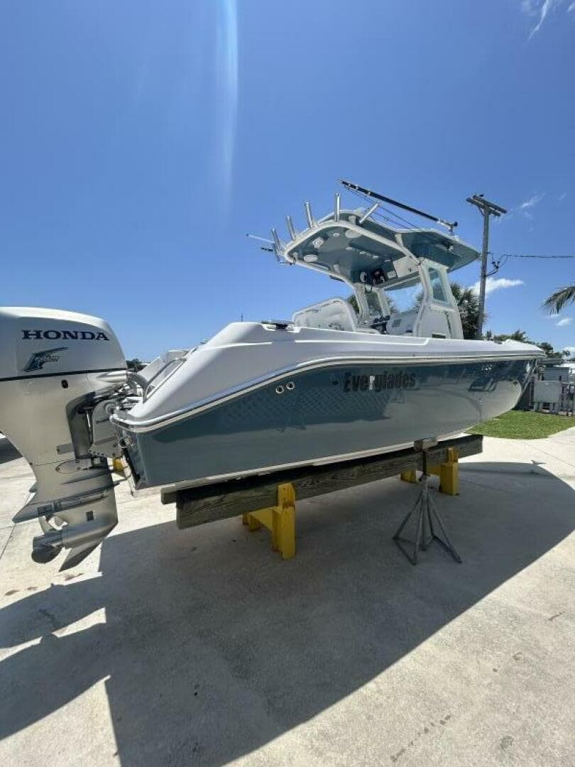 2007 Everglades 240CC