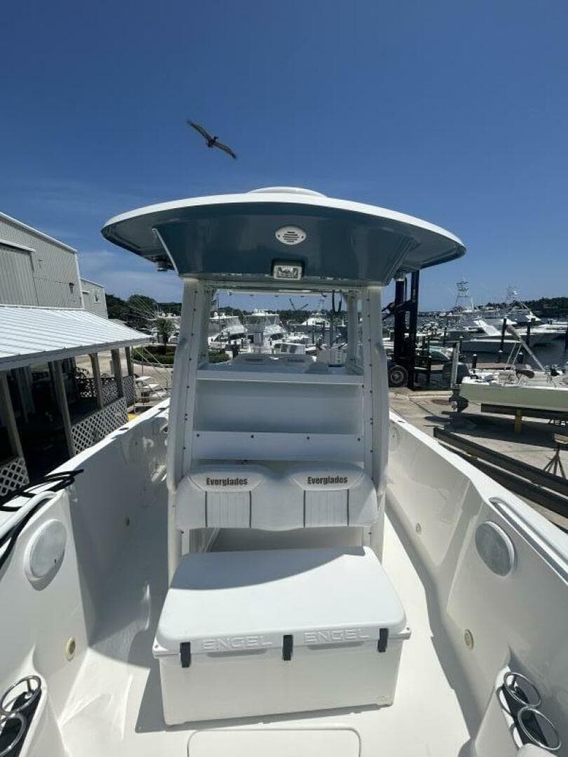 2007 Everglades 240CC