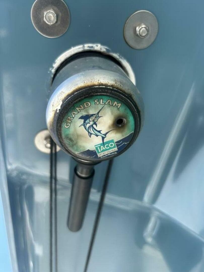 2007 Everglades 240CC