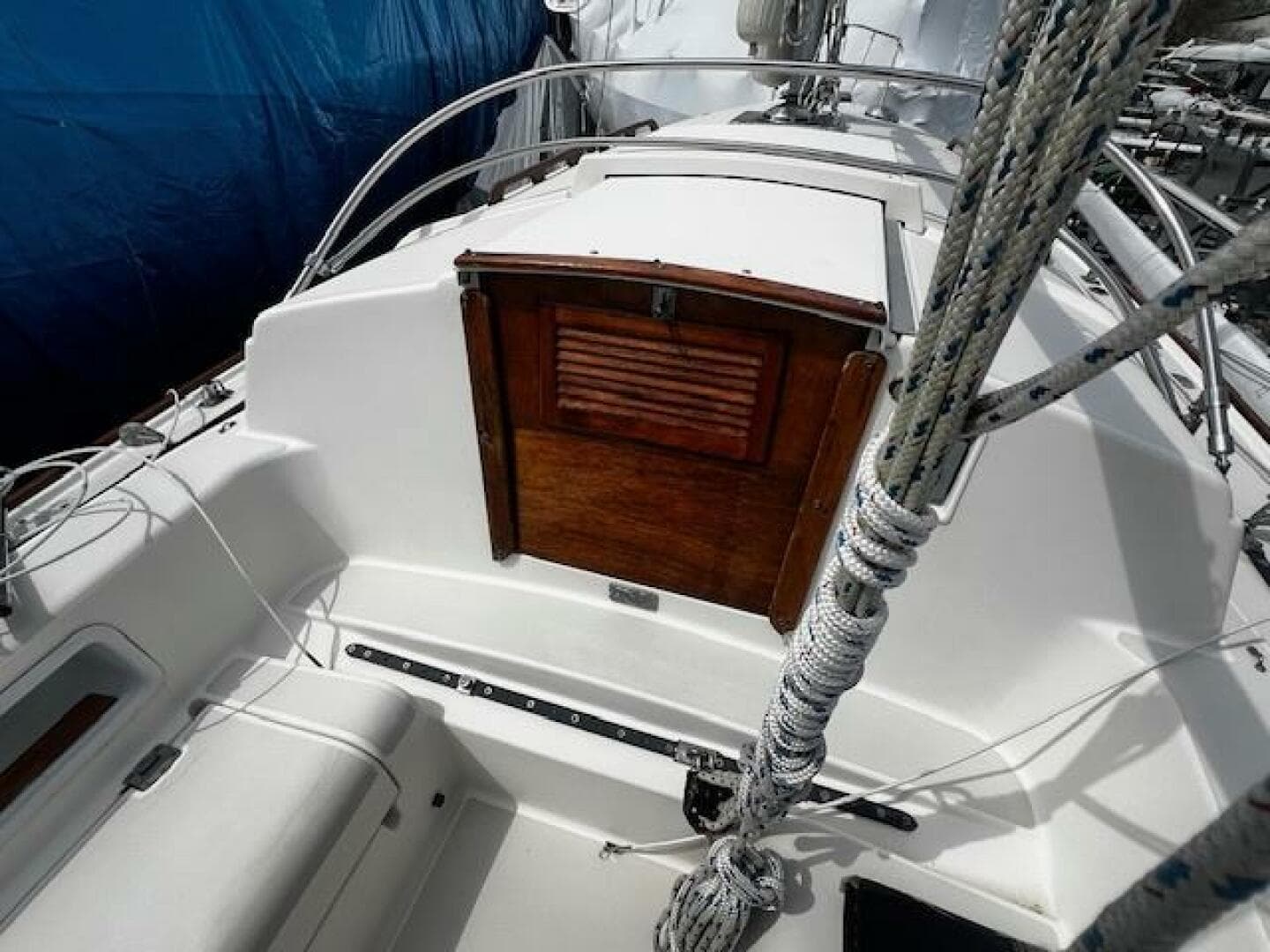1983 Pearson 303 Sloop
