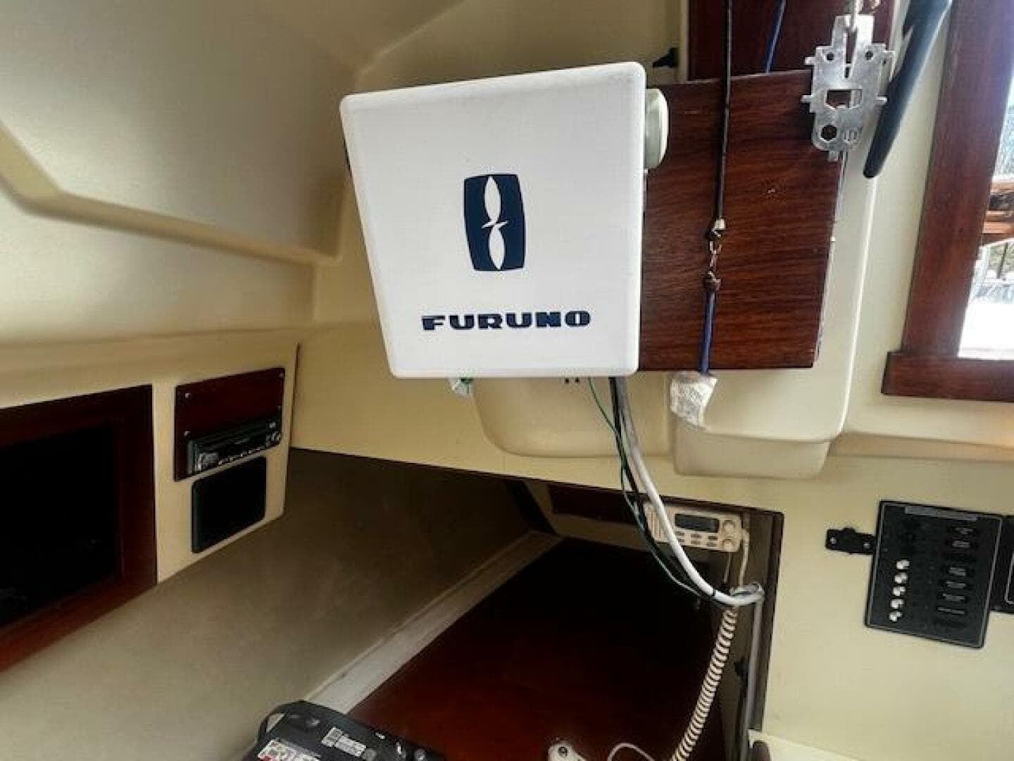 1983 Pearson 303 Sloop