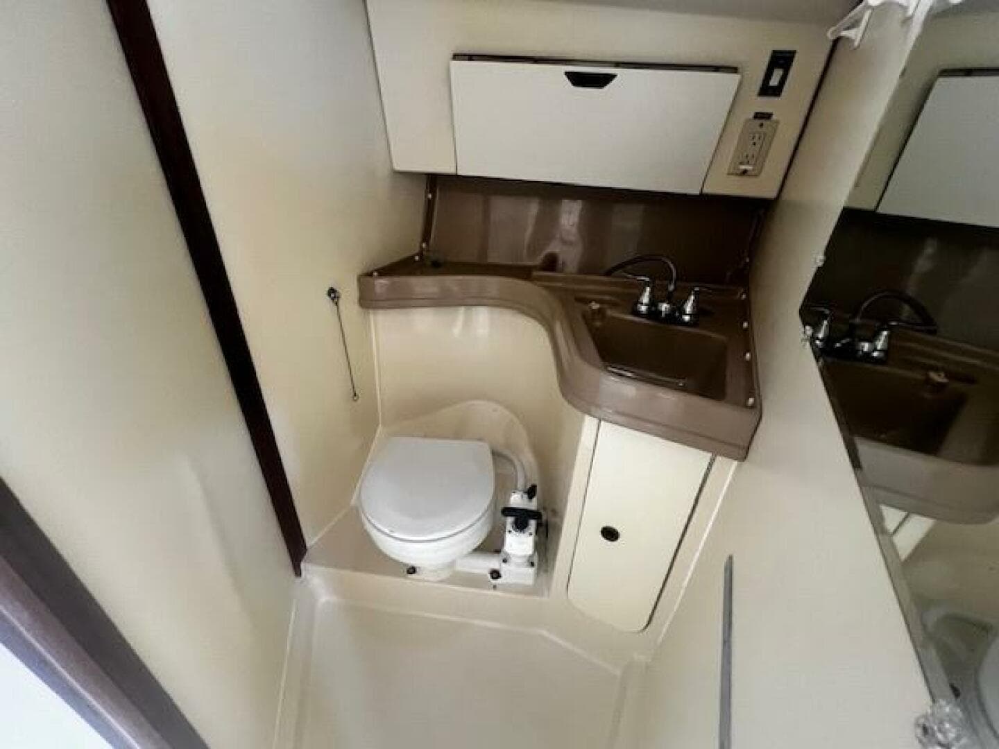 1983 Pearson 303 Sloop