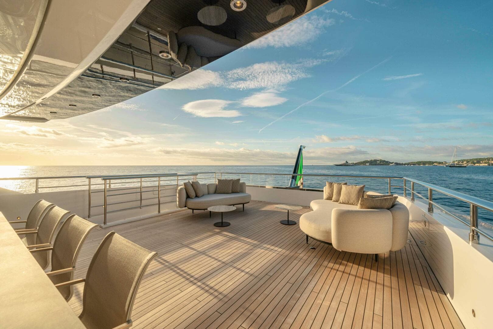 2028 Ocean King DUCALE 120