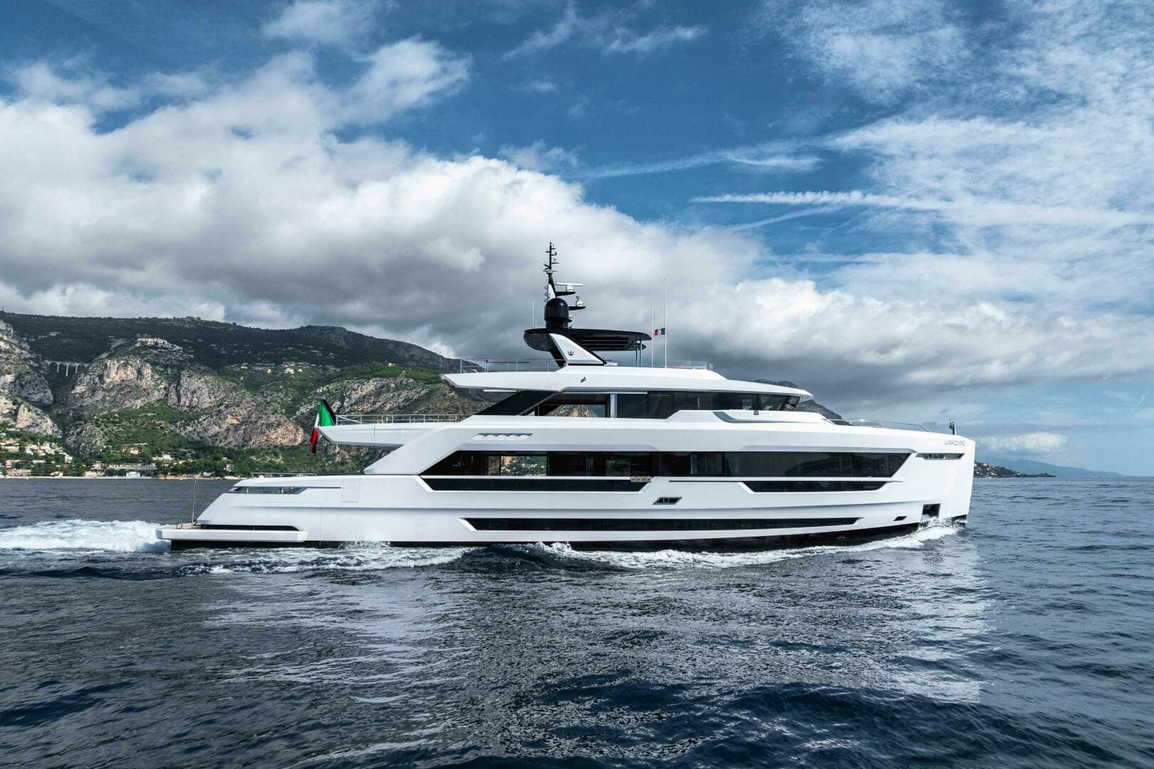 2028 Ocean King DUCALE 120