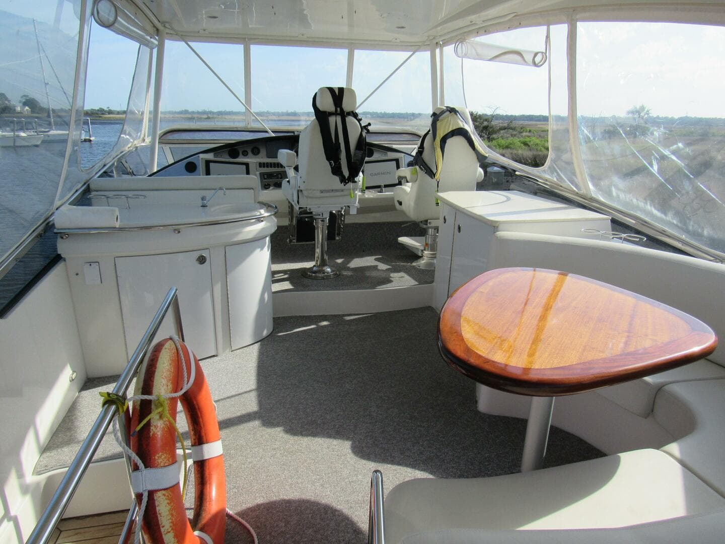 Flybridge Dinette
