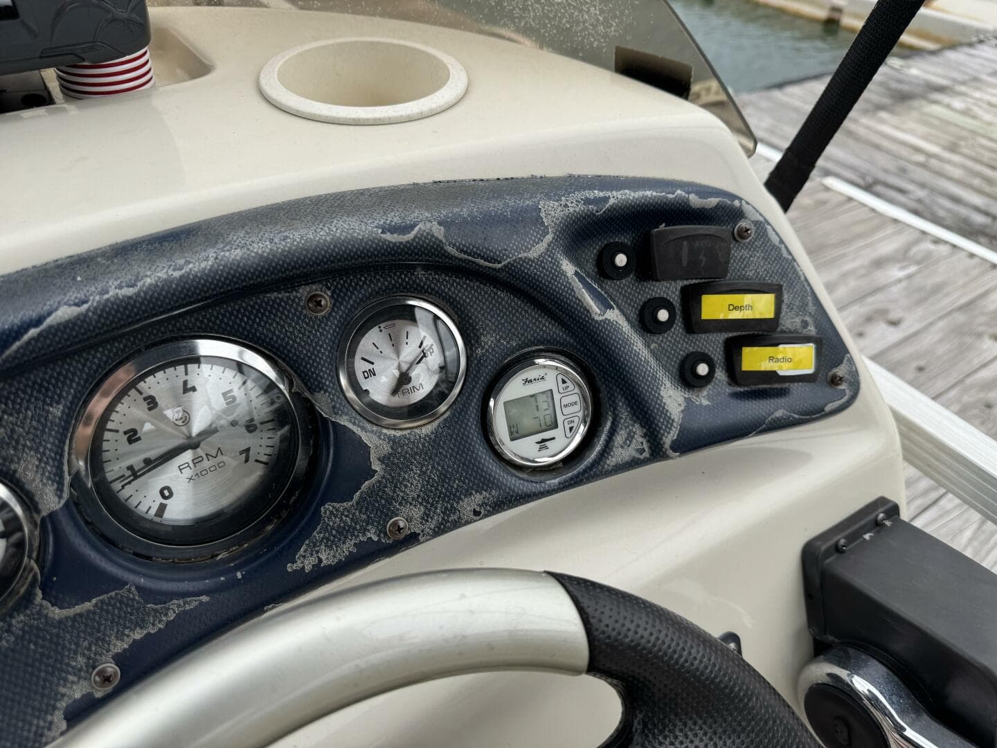 2002 Bennington 257L Pontoon Boat