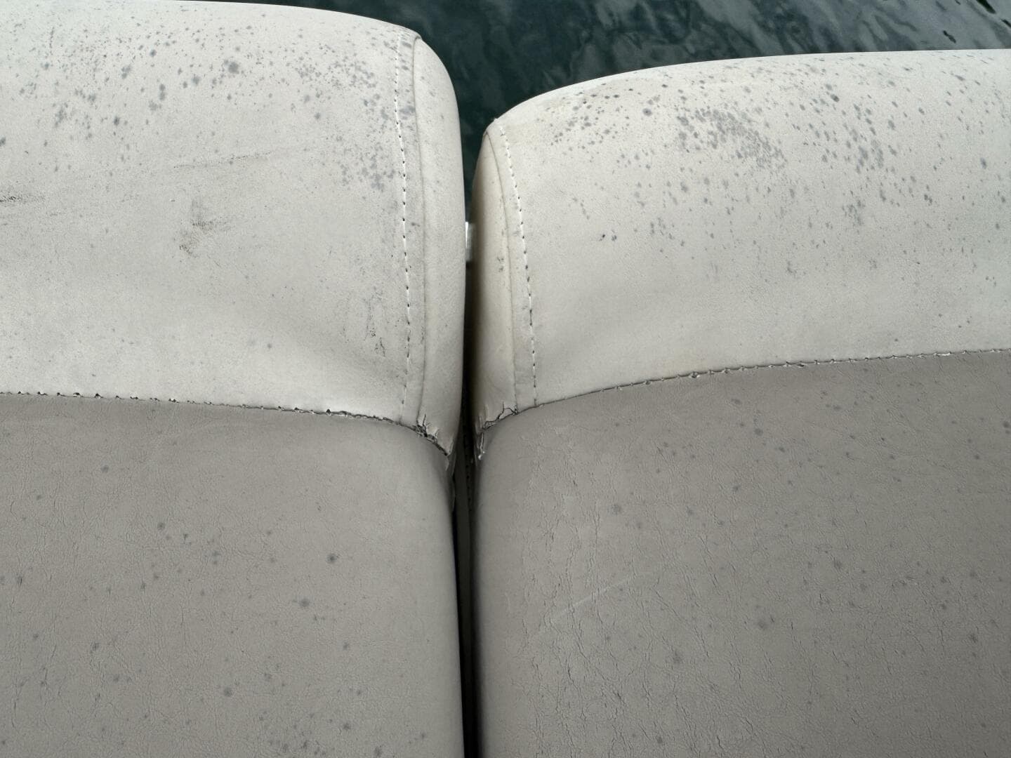 2002 Bennington 257L Pontoon Boat