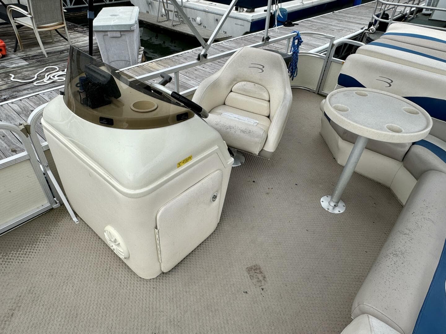 2002 Bennington 257L Pontoon Boat