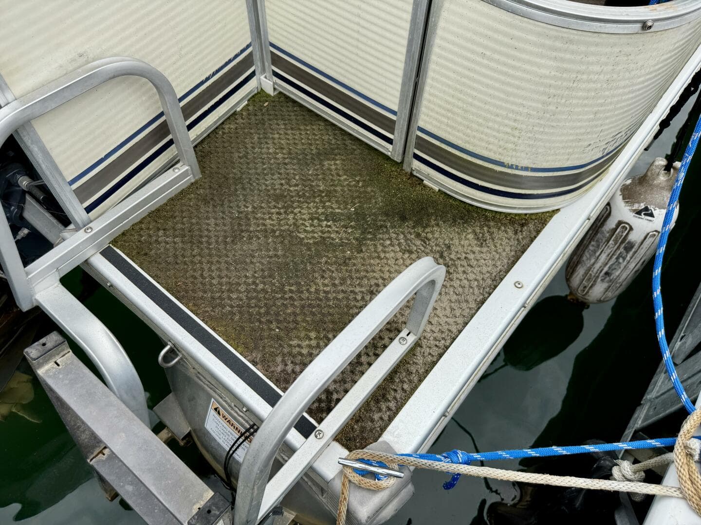 2002 Bennington 257L Pontoon Boat