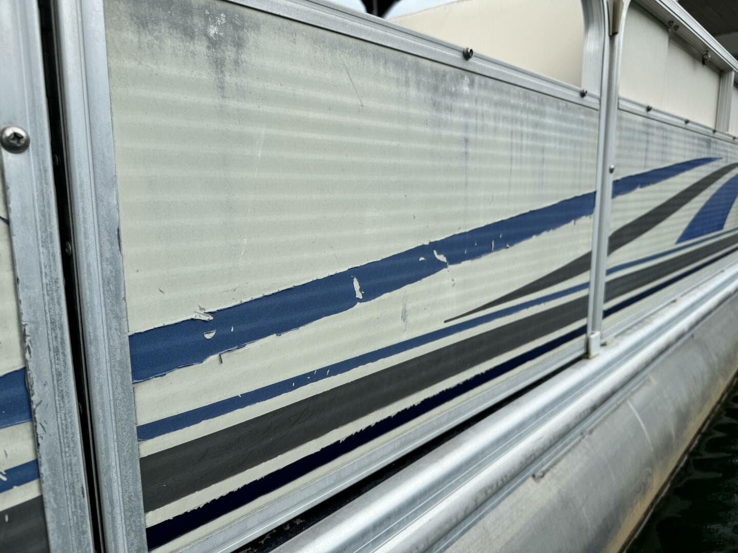 2002 Bennington 257L Pontoon Boat