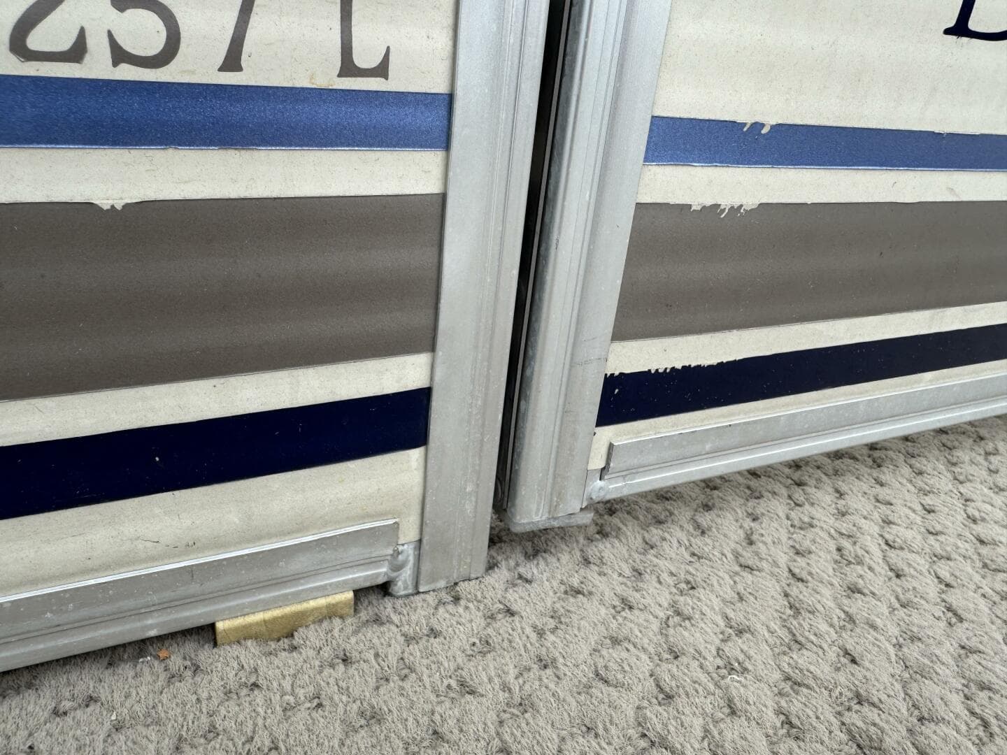 2002 Bennington 257L Pontoon Boat