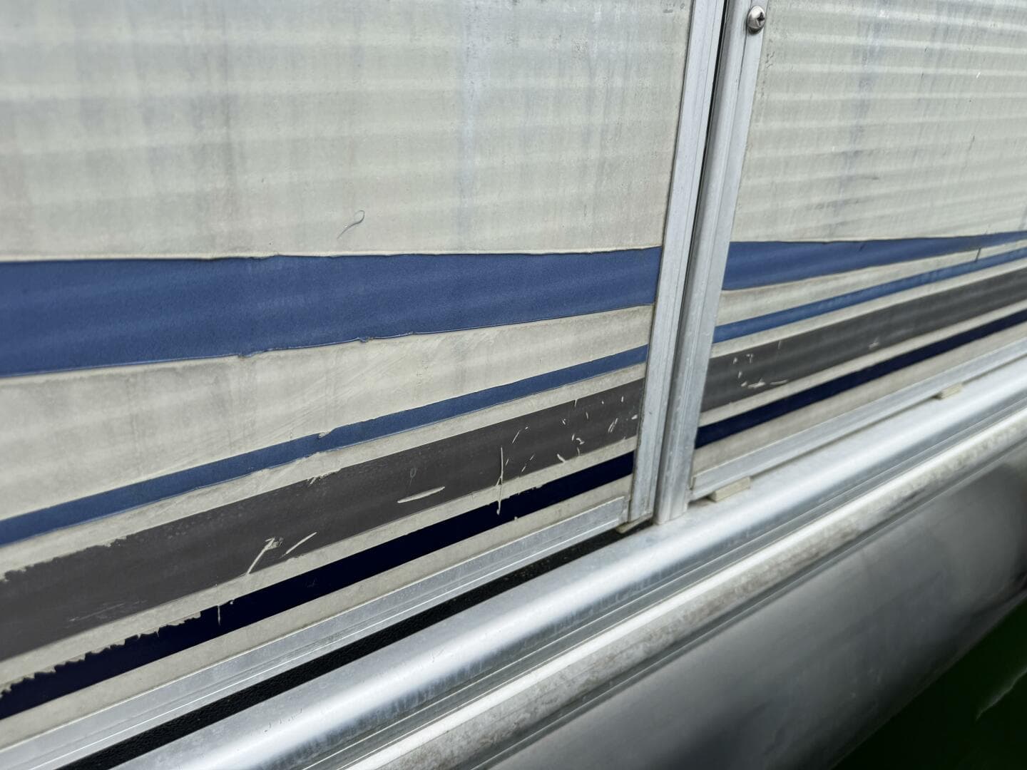 2002 Bennington 257L Pontoon Boat