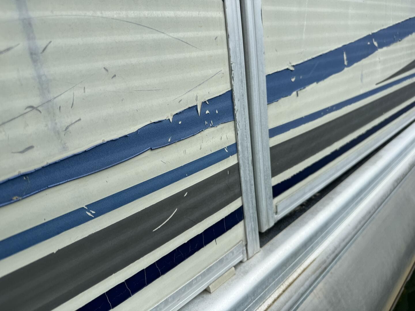 2002 Bennington 257L Pontoon Boat