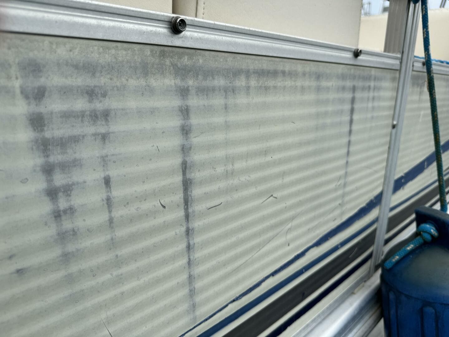 2002 Bennington 257L Pontoon Boat