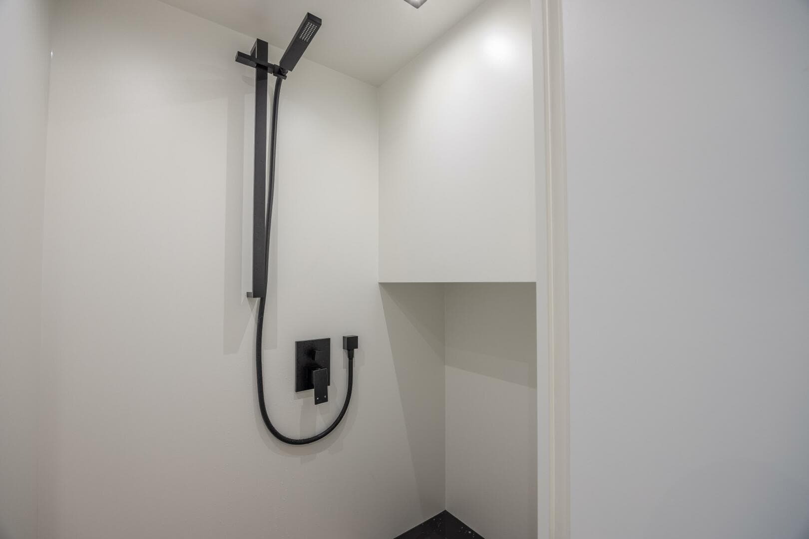 2023 Vanquish Yachts VQ58