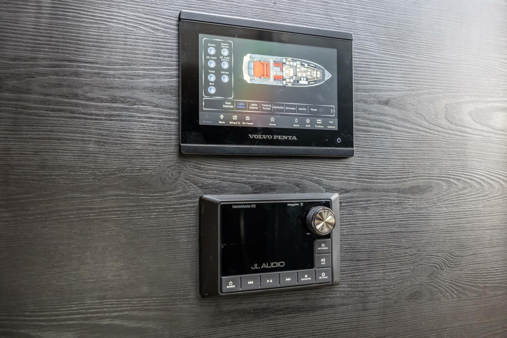 2023 Vanquish Yachts VQ58