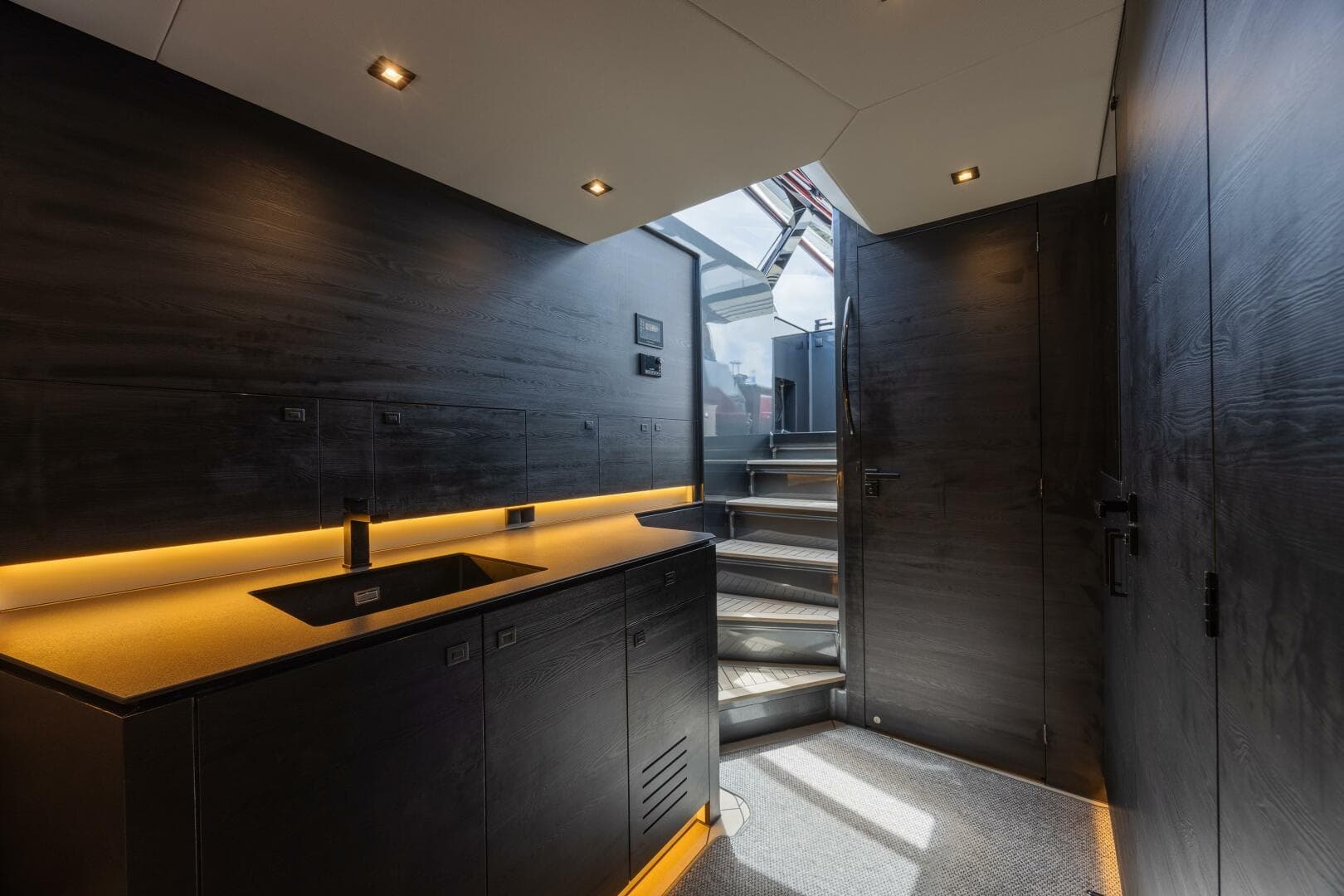 2023 Vanquish Yachts VQ58