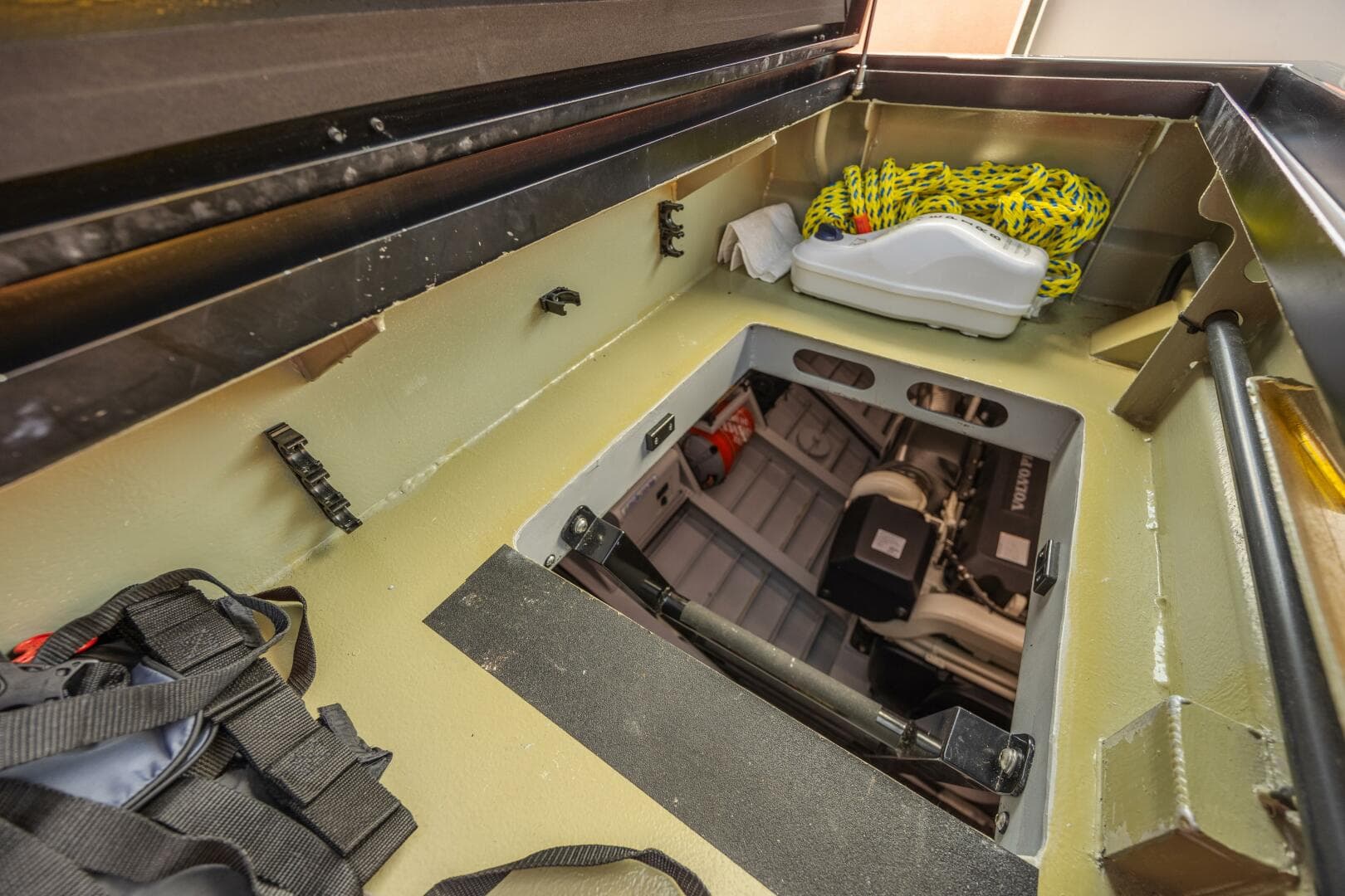 2023 Vanquish Yachts VQ58